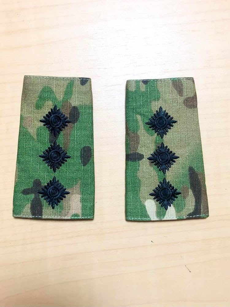 イギリス陸軍　元帥帽章（階級章） イギリス陸軍 元帥帽章（階級章） - メルカリ